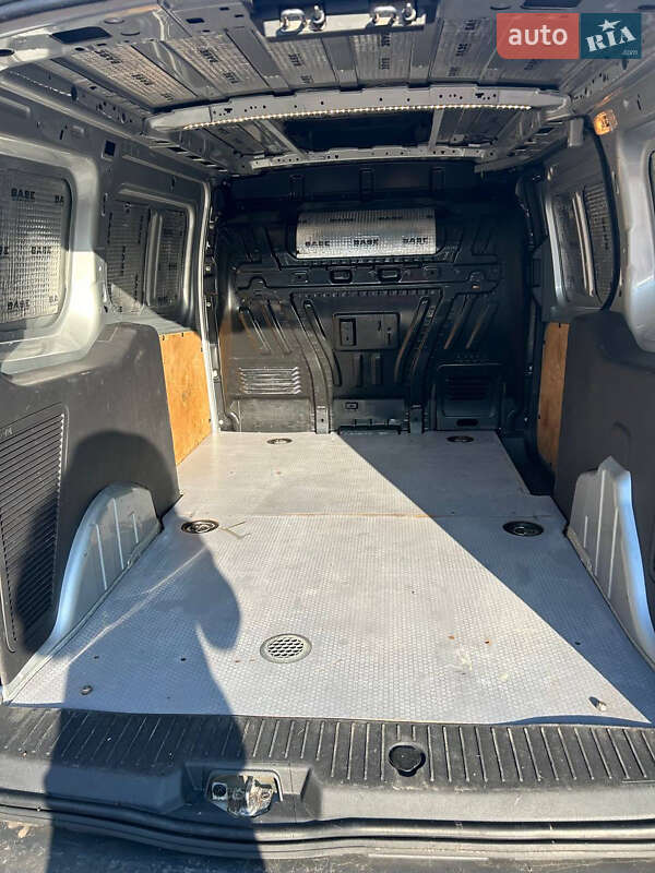 Вантажний фургон Ford Transit Connect 2016 в Зміїві