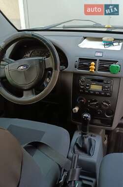 Мінівен Ford Transit Connect 2005 в 
