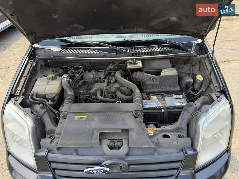 Грузовой фургон Ford Transit Connect 2011 в Киеве фото 14 Грузовой фургон Ford Transit Connect 2011 в Киеве
