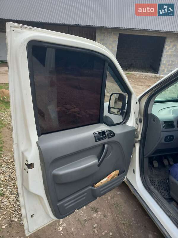 Минивэн Ford Transit Connect 2006 в Калуше