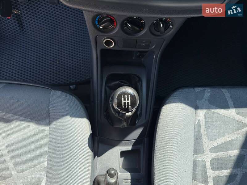 Грузовой фургон Ford Transit Connect 2009 в Ровно