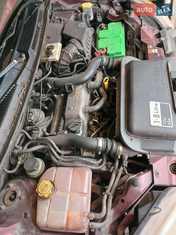 Вантажний фургон Ford Transit Connect 2003 в Івано-Франківську