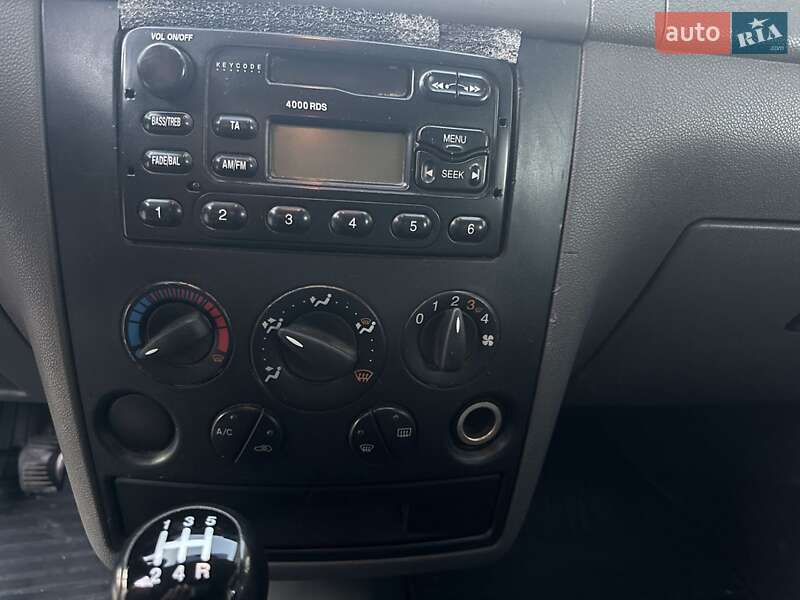 Вантажний фургон Ford Transit Connect 2005 в Тернополі