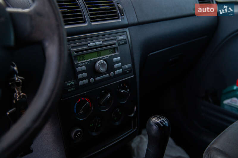 Вантажний фургон Ford Transit Connect 2007 в Львові