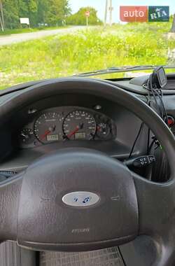 Минивэн Ford Transit Connect 2003 в 