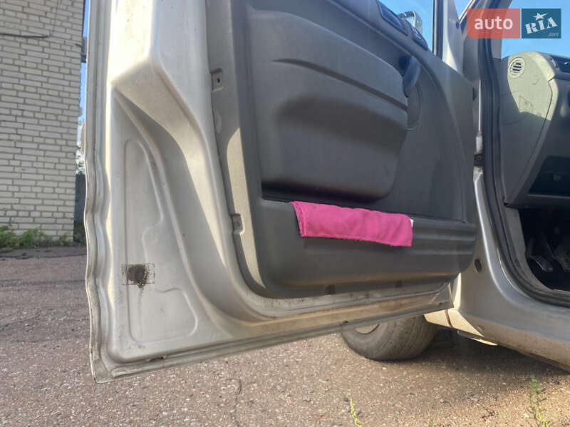 Грузовой фургон Ford Transit Connect 2004 в Сумах фото 4 Грузовой фургон Ford Transit Connect 2004 в Сумах