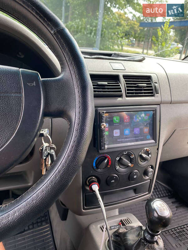 Мінівен Ford Transit Connect 2003 в Коростені фото 10 Мінівен Ford Transit Connect 2003 в Коростені