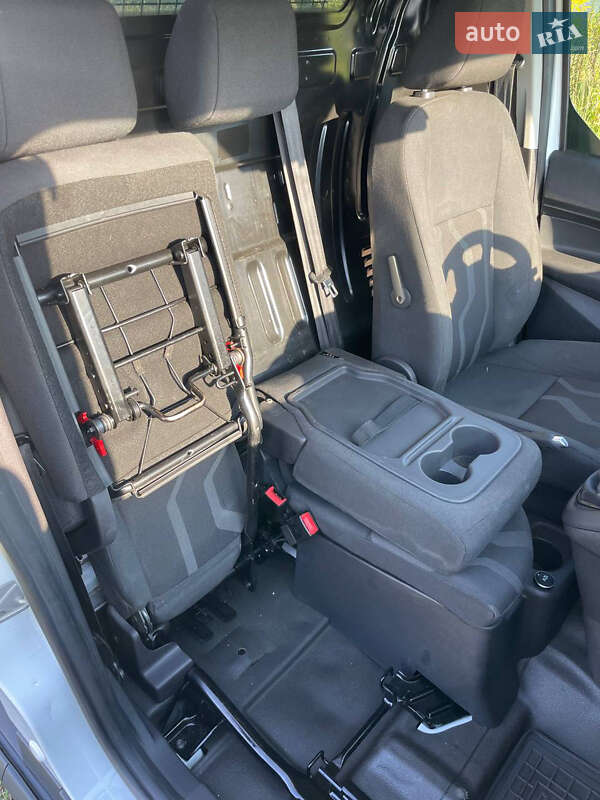 Вантажний фургон Ford Transit Connect 2015 в Костопілі