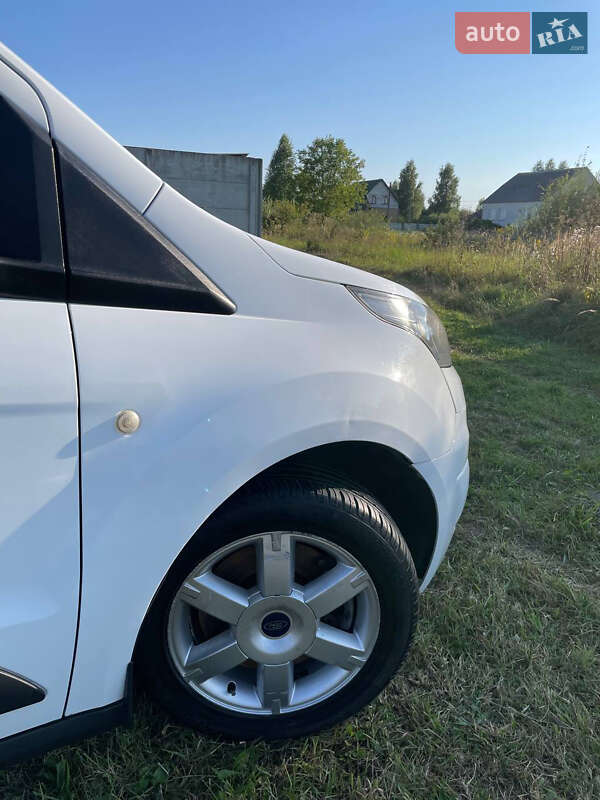 Вантажний фургон Ford Transit Connect 2015 в Костопілі