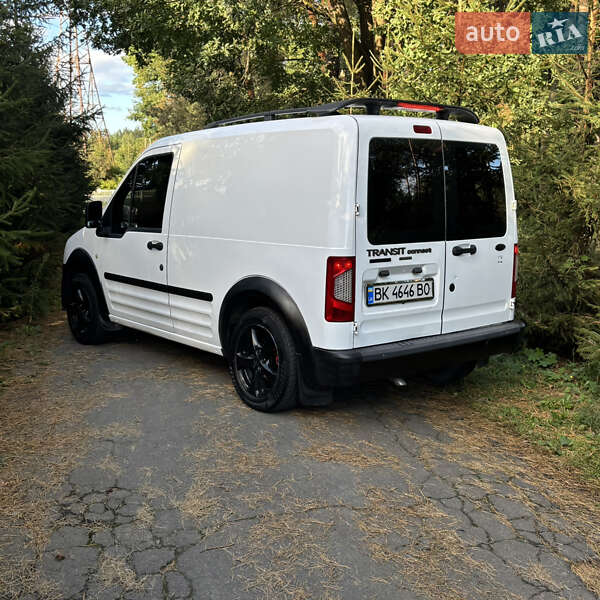 Вантажний фургон Ford Transit Connect 2010 в Сарнах