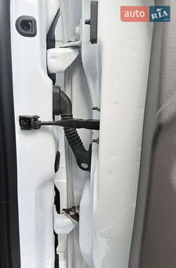 Грузовой фургон Ford Transit Connect 2020 в 