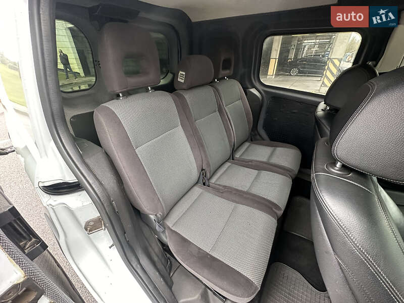 Грузовой фургон Ford Transit Connect 2014 в Киеве