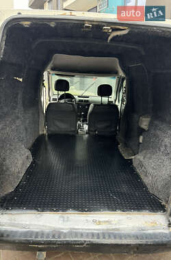 Вантажопасажирський фургон Ford Transit Connect 2003 в 