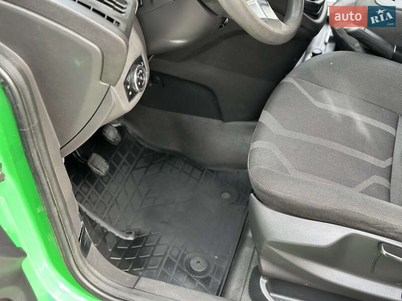 Вантажопасажирський фургон Ford Transit Connect 2015 в Хмільнику
