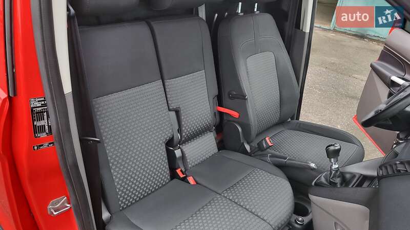 Вантажний фургон Ford Transit Connect 2018 в Києві