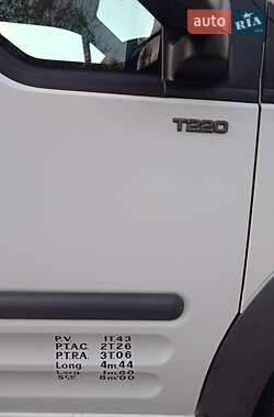Грузовой фургон Ford Transit Connect 2002 в 