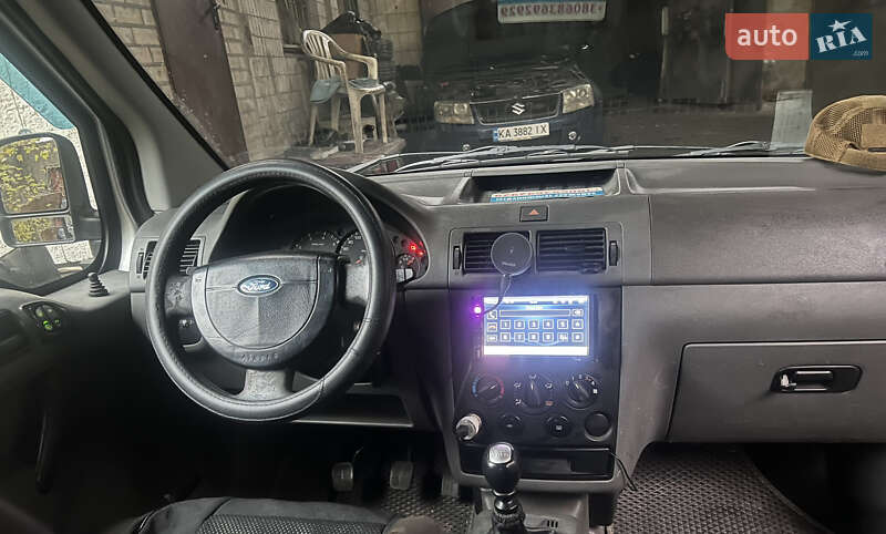 Вантажний фургон Ford Transit Connect 2004 в Києві фото 6 Вантажний фургон Ford Transit Connect 2004 в Києві