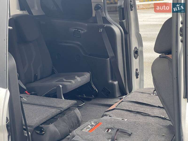 Мінівен Ford Transit Connect 2014 в Києві