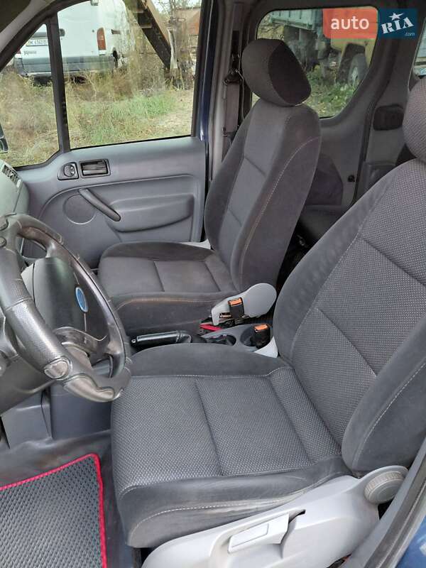 Минивэн Ford Transit Connect 2008 в Хороле