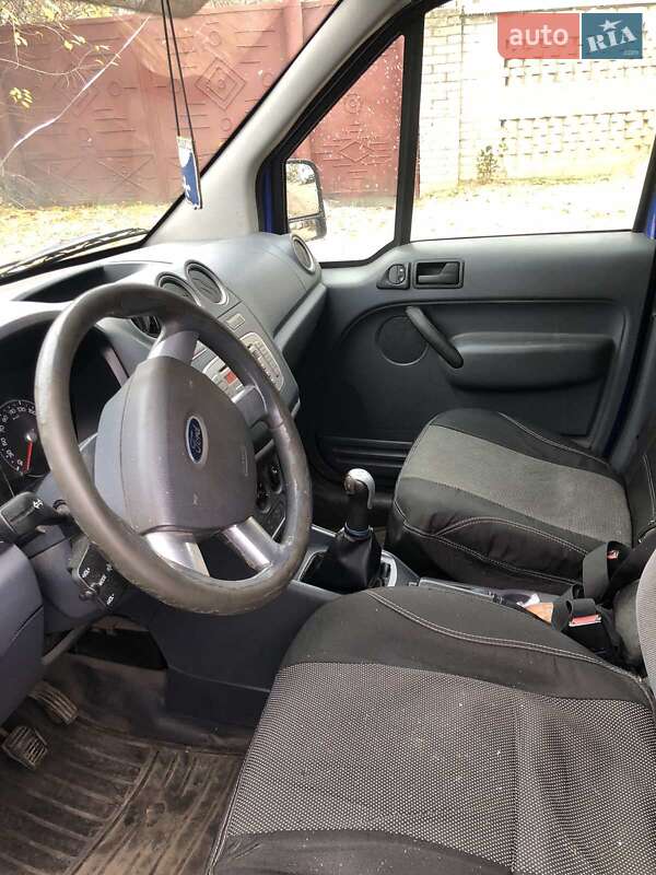 Вантажний фургон Ford Transit Connect 2010 в Охтирці