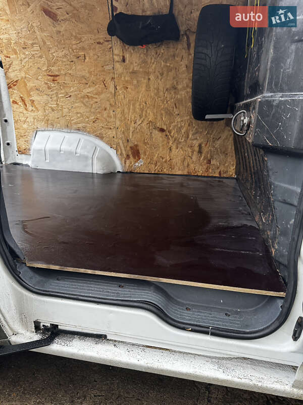 Вантажний фургон Ford Transit Connect 2011 в Снятині фото 3 Вантажний фургон Ford Transit Connect 2011 в Снятині