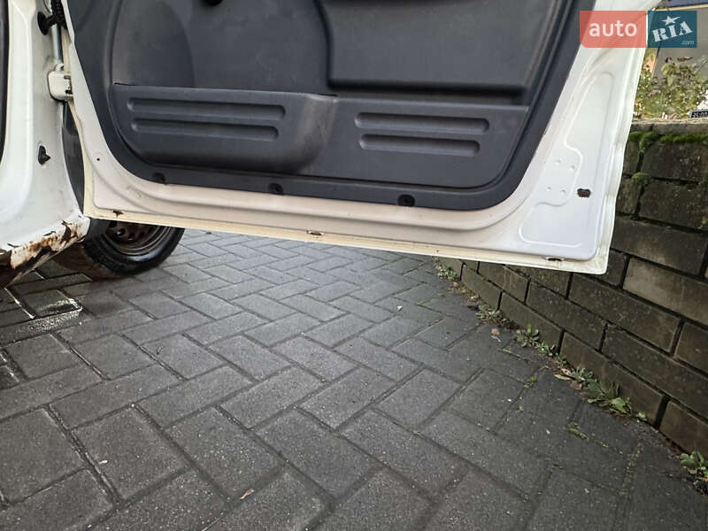 Інші вантажівки Ford Transit Connect 2011 в Дніпрі фото 25 Інші вантажівки Ford Transit Connect 2011 в Дніпрі