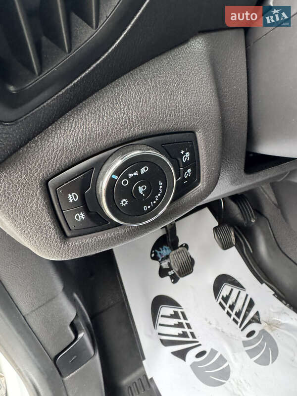 Вантажний фургон Ford Transit Connect 2018 в Луцьку