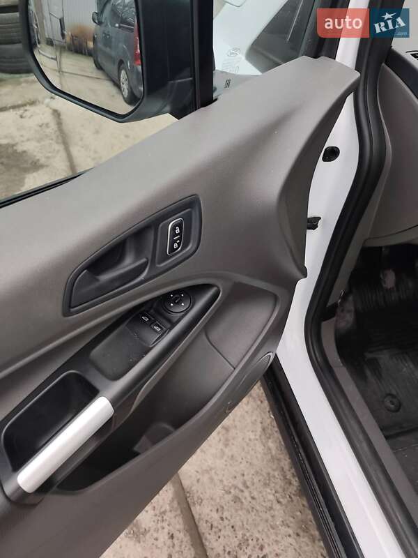 Грузовой фургон Ford Transit Connect 2018 в Киеве фото 9 Грузовой фургон Ford Transit Connect 2018 в Киеве