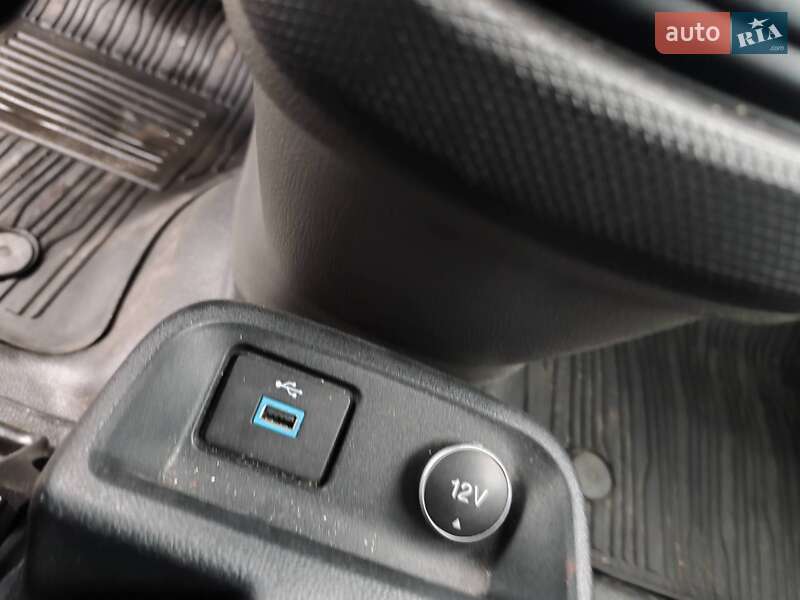 Грузовой фургон Ford Transit Connect 2018 в Киеве фото 16 Грузовой фургон Ford Transit Connect 2018 в Киеве