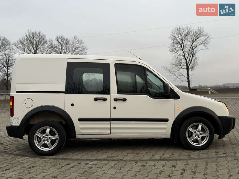 Минивэн Ford Transit Connect 2003 в Черновцах