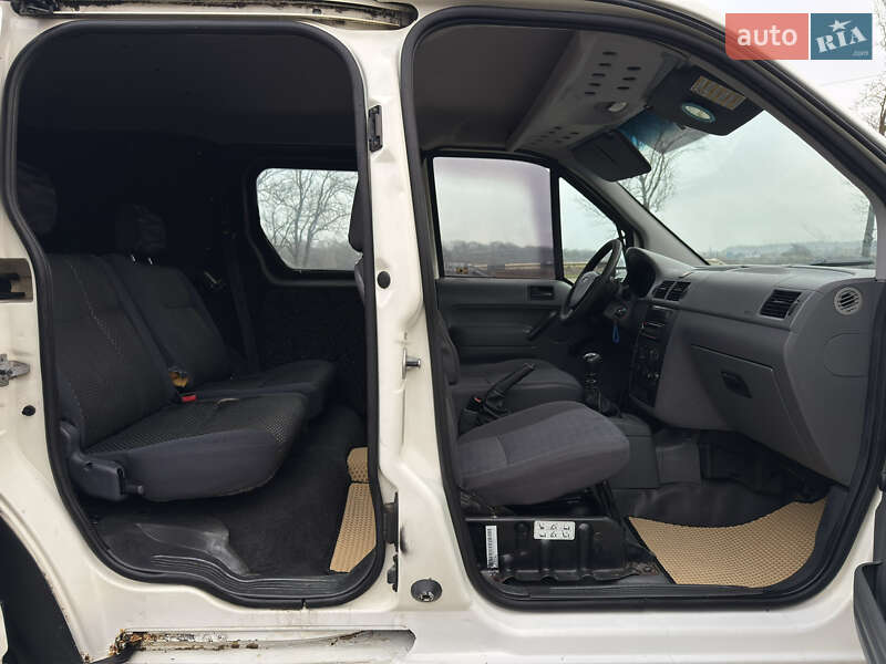 Минивэн Ford Transit Connect 2003 в Черновцах