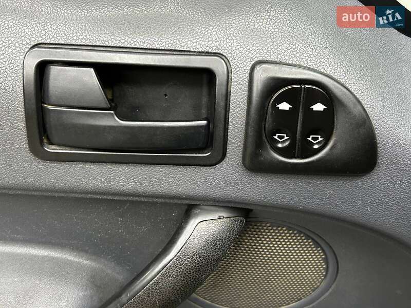 Минивэн Ford Transit Connect 2007 в Черновцах