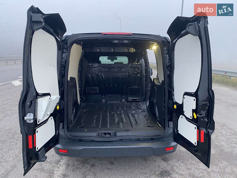 Грузовой фургон Ford Transit Connect 2017 в Радивилове
