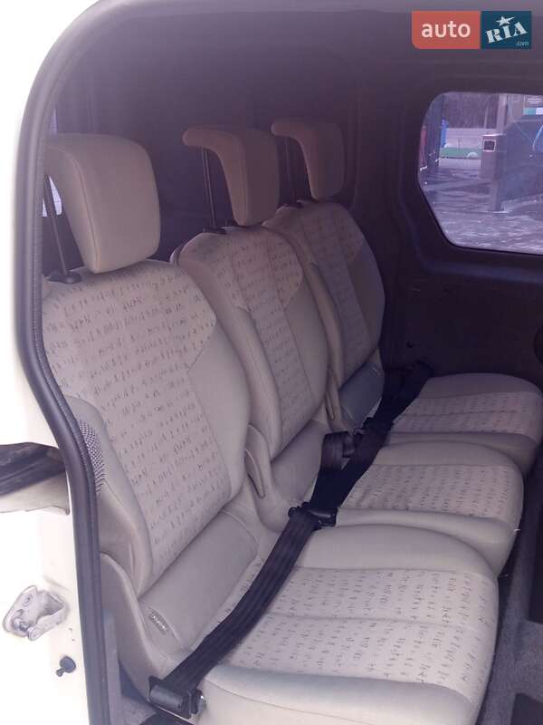 Минивэн Ford Transit Connect 2005 в Виноградове