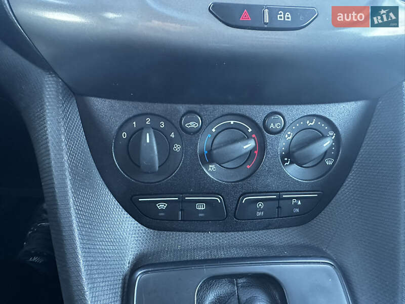 Грузовой фургон Ford Transit Connect 2016 в Житомире фото 30 Грузовой фургон Ford Transit Connect 2016 в Житомире