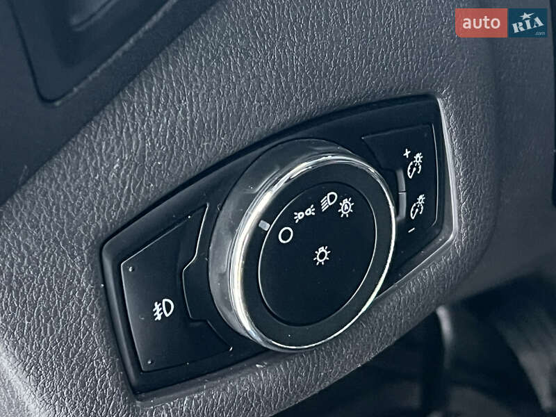 Мінівен Ford Transit Connect 2017 в Житомирі