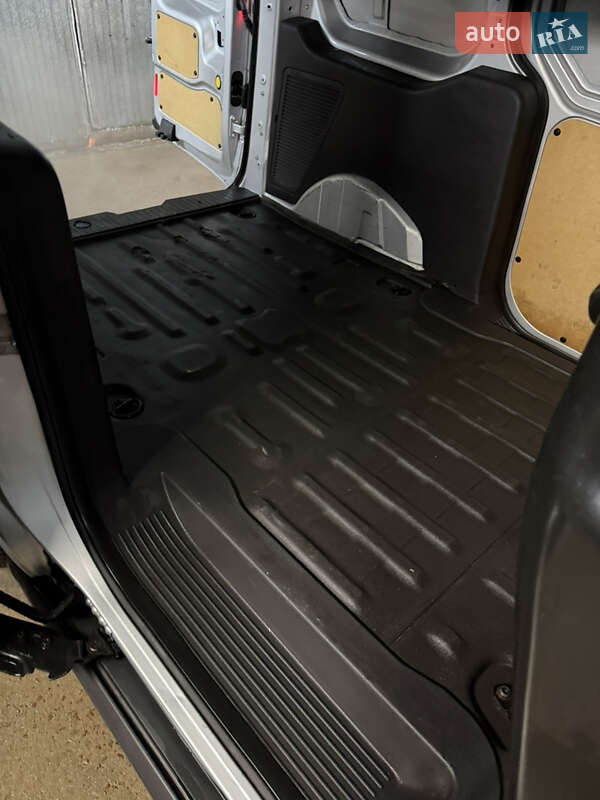 Грузовой фургон Ford Transit Connect 2016 в Житомире