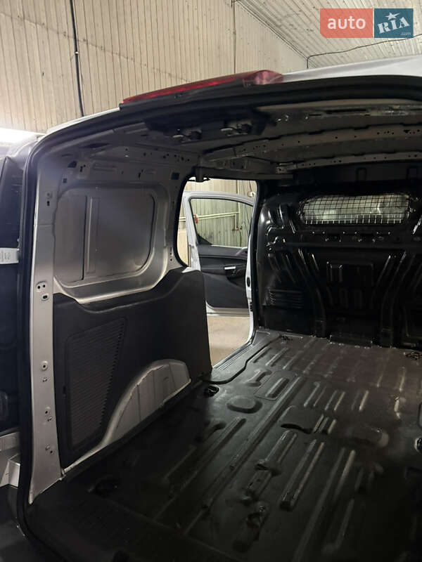 Грузовой фургон Ford Transit Connect 2016 в Житомире