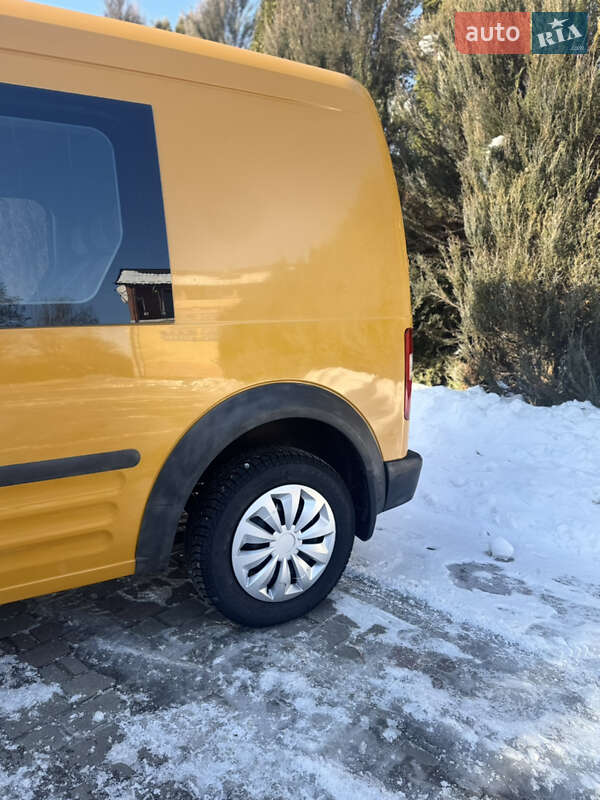 Мінівен Ford Transit Connect 2003 в Самборі