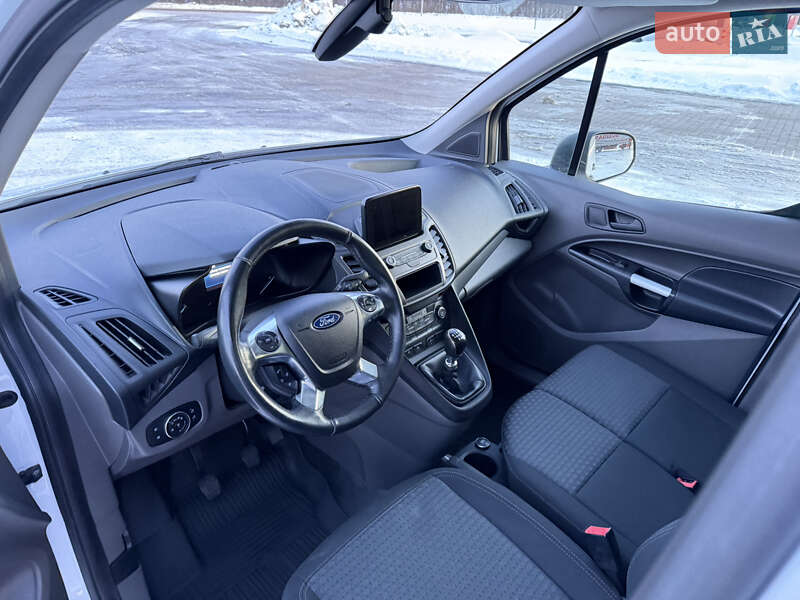 Вантажний фургон Ford Transit Connect 2018 в Радивиліві