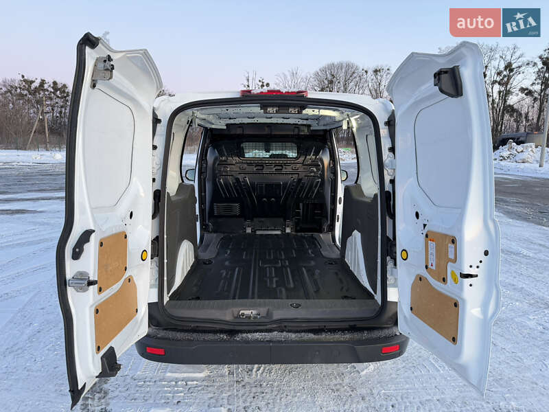 Вантажний фургон Ford Transit Connect 2018 в Радивиліві