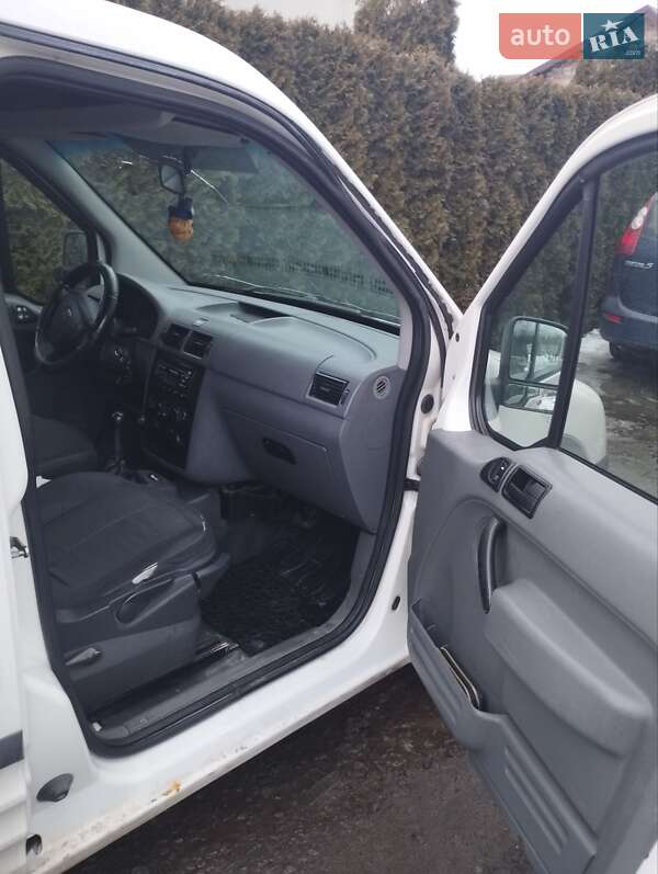 Мінівен Ford Transit Connect 2005 в Радивиліві