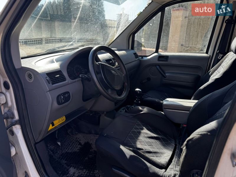 Вантажопасажирський фургон Ford Transit Connect 2005 в Василькові