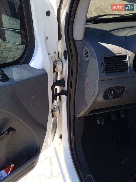 Минивэн Ford Transit Connect 2003 в Залещиках