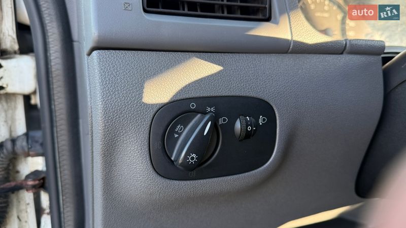 Мінівен Ford Transit Connect 2005 в Житомирі