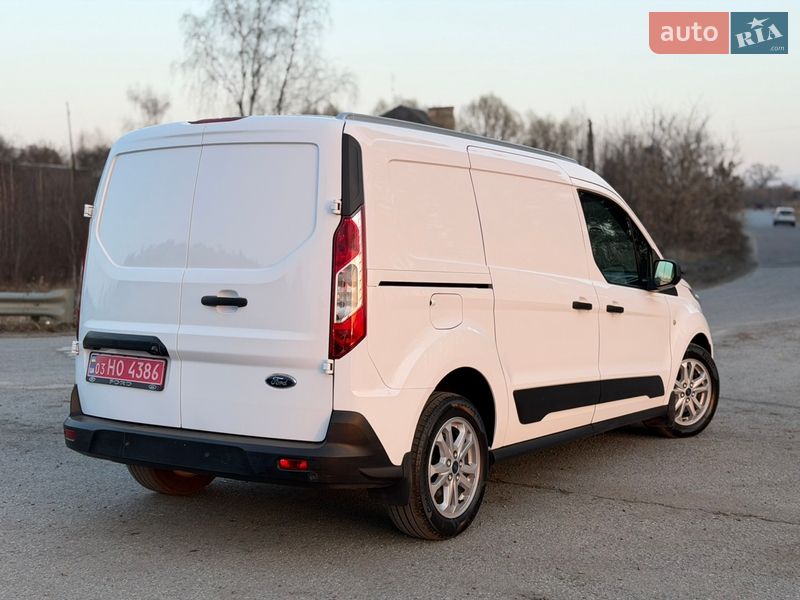 Вантажний фургон Ford Transit Connect 2022 в Радивиліві