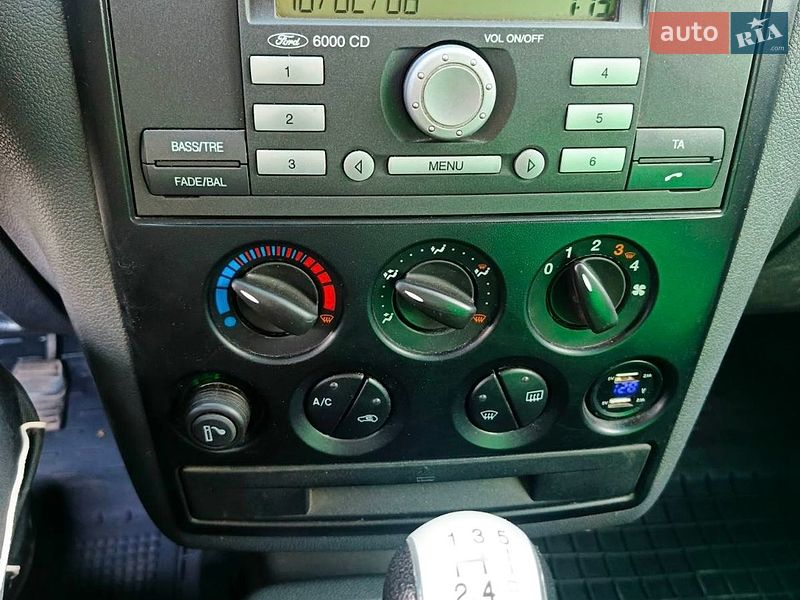 Вантажний фургон Ford Transit Connect 2007 в Дніпрі