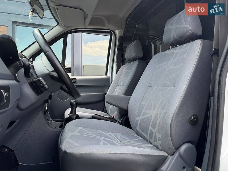 Грузовой фургон Ford Transit Connect 2009 в Ровно