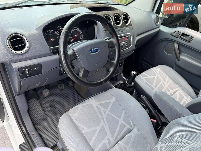 Грузовой фургон Ford Transit Connect 2009 в Ровно