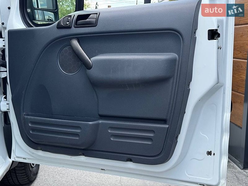 Грузовой фургон Ford Transit Connect 2009 в Ровно
